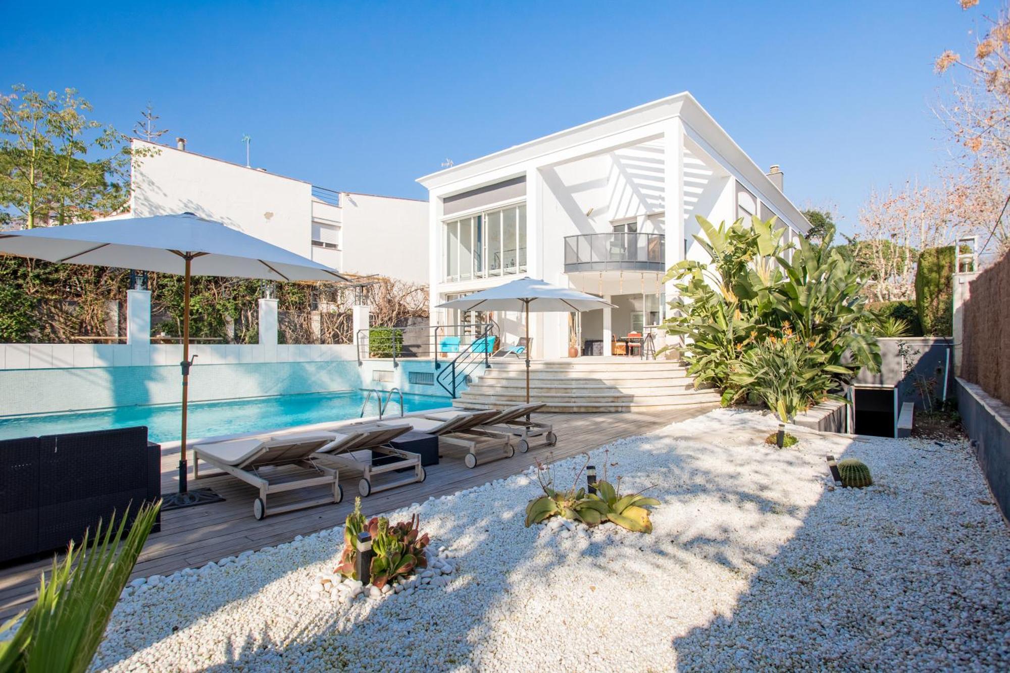 Luxury Villa Cela El El Masnou Exterior photo